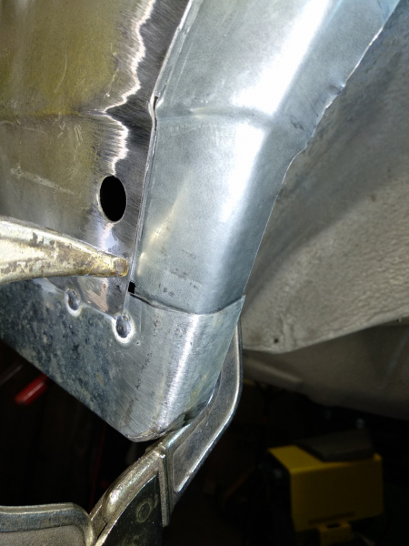 Seitenteil reparieren - kompletten Radlauf innen und außen instandsetzen und lackieren